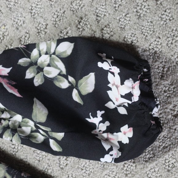 Love Tree Size S Floral Cold Shoulder Shorts Romper - Picture 3 of 4